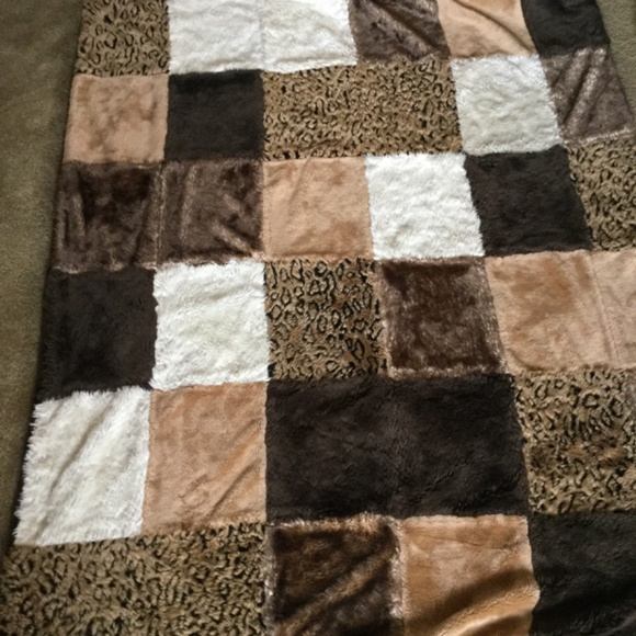 Other - Luxe Leopard Throw Patchwork Blanket Large
